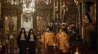 Fener Rum Ortodoks Patrikhanesi'nde koronavirüs gölgesinde Noel ayini