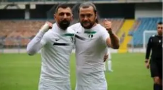 Sakaryaspor'un gol yükünü iki isim sırtladı