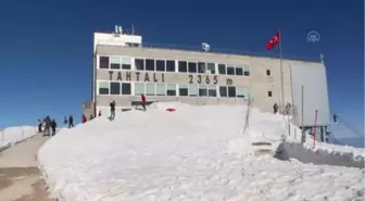 Son dakika haberleri... Zirvede gün batımı keyfini Kovid-19 da kaçıramadı