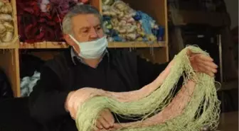 Kıbrıs gazisi, 40 yıldır ipek halı dokuyor