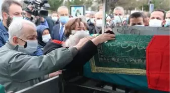 Koronavirüsten ölen doktor, gözyaşları arasında toprağa verildi