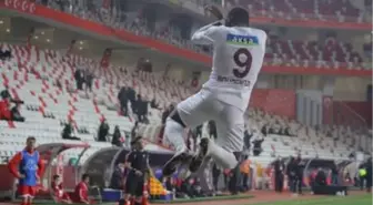 Aaron Boupendza tarihe geçti