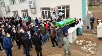 Elifnaz son yolculuğuna uğurlandı