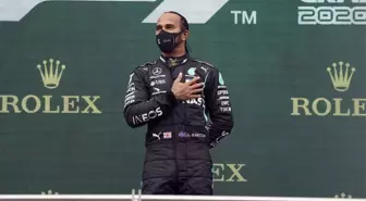 Formula 1 şampiyonu Lewis Hamilton'a şövalye unvanı verildi