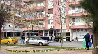 Son dakika haberi: Babasını sokak ortasında sopayla öldürdü