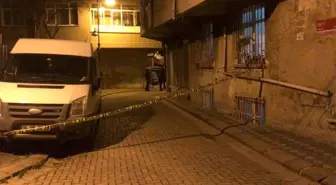 Zeytinburnu'nda 15 aylık bebek 2. kattan düştü