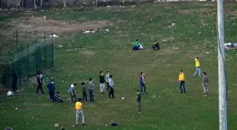 Sokağa çıkma kısıtlamasında piknik yaptılar, polisi görünce kaçtılar