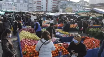 Ankara'da kısıtlama sonrası semt pazarlarında yoğunluk