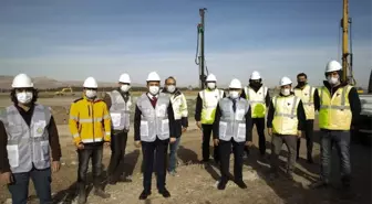 Büyükkılıç, havalimanındaki çalışmaları inceledi