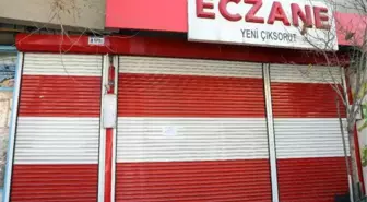 Son dakika haber | Çevresini tedbirlerle ilgili sürekli uyaran eczacı koronavirüsten öldü