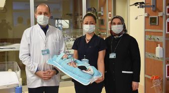 Hemşirenin bebekler için tasarladığı 'röntgen çekim standı' örnek olacak