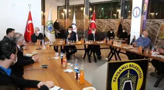 Vali Çelik: 'Türkiye genç nüfus oranıyla dünyanın önde gelen ülkelerinden biri'