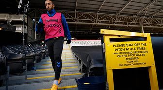 Sam Allardyce, eski öğrencisi Cenk Tosun'u West Bromwich'e transfer etmek istiyor