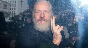 Assange: WikiLeaks'in kurucusu Assange'ın kefaletle serbest bırakılma başvurusu reddedildi