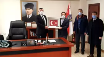 Turan: 'Milletimi omzunda taşıyan onurlu Türk polisimin yanındayım'