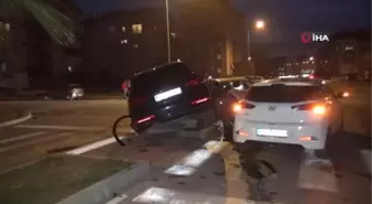 Üç aracın birbirine girdiği kaza ucuz atlatıldı