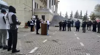 Eskişehir'den İdlip'e yardım tırı dualarla uğurlandı