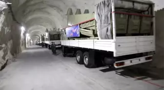 İran, Basra Körfezi'nde yeni yeraltı füze üssü açtı