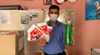 Muhtarlık maaşıyla mahalleye maske ve deterjan dağıttı