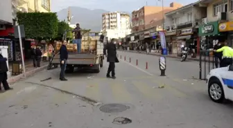 Payas'ın en işlek caddeleri yeniden trafiğe açıldı