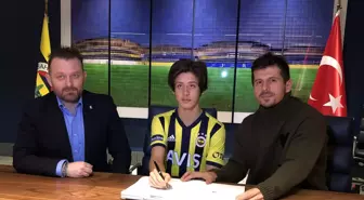 Fenerbahçe, altyapı oyuncusu Arda Güler ile 2,5 yıllık sözleşme imzaladı