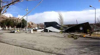 Halkapınar'da şiddetli rüzgar hasara yol açtı