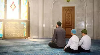 Hangi vakitlerde namaz kılmak mekruhtur? Kerahat vaktinde namaz kılmak neden mekruhtur? Diyanet fetvaları!