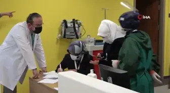 Aşı olan Başhekim Korur: 'Halkımızı tereddütsüz aşı olmaya davet ediyoruz'