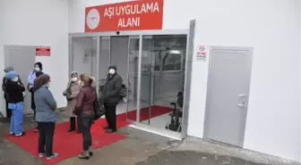 Son dakika haber! Ordu'da aşılama başladı; ilk aşıyı İl Sağlık Müdürü Dr. Kasapoğlu oldu