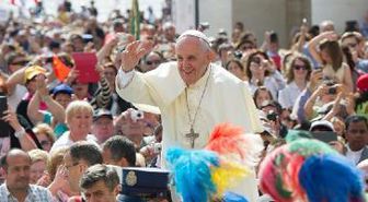 Papa Francis ve Papa 16. Benedict Kovid-19 aşısı oldu