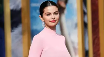 Selena Gomez yeni şarkısı 'De Una Vez'le Türkiye gündeminde birinci sıraya oturdu