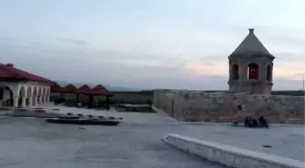 Afrin'deki Ömer Bin Hattab Camii ve Nebi Huri Türbesi restore edildi