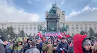 Avusturya'da binlerce gösterici Kovid-19 önlemlerini protesto etti