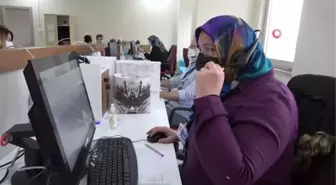 Eğitimciler ve sağlıkçılar koronaya karşı omuz omuza