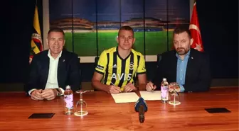 Fenerbahçe, Attila Szalai transferini resmen duyurdu! 4,5 yıllık sözleşme imzalandı