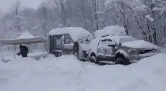 Kar yağışı sonrası mahsur kalan kampçıları AFAD kurtardı