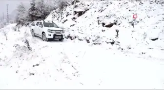 Kar nedeniyle mahsur kalan hastanın imdadına belediye ekipleri yetişti
