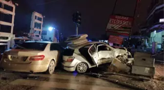 Konya'da iki otomobilin çarpıştığı kaza kamerada