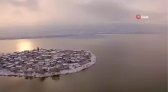 2600 yıllık geçmişi var...Küçük Venedik karlar arasında böyle görüntülendi