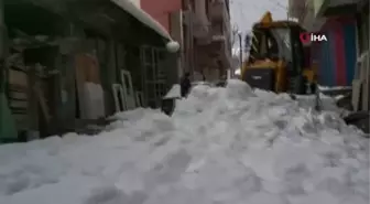 Ormanlı Belediyesi ekipleri karla mücadelesini sürdürüyor