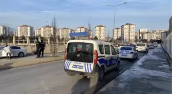 Pendik'te lüks otomobil sürücüsü silahlı saldırıda yaralandı