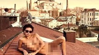 Ayasofya'da çıplak poz veren mankenden yeni açıklama