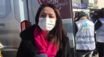 Esenyurt Kent Konseyi Kadın Meclisi, ilçede ücretsiz ekmek dağıttı