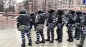 Polis, Rusya'da Navalny protestosuna müdahale etti (5)