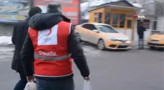 Kızılay'dan polise sıcak çorba ikramı