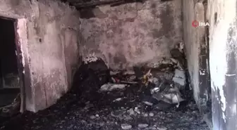 Mardin'de büyük dayanışma örneği: Evi yanan aileye yeni ev yaptılar
