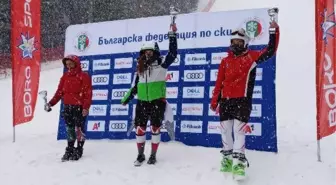 Milli kayakçı Ceren Yıldırım'dan FIS Slalom Yarışı'nda bronz madalya