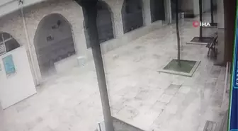 Son Dakika | Soyguncuyu elindeki altın çekme makinesi ile kovalayan kadın konuştu