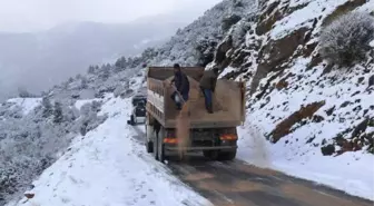 Bozdoğan'da kar yağışı hayatı olumsuz etkiledi