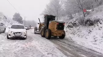 Ödemiş'te dağlar kar altında ekipler alarmda